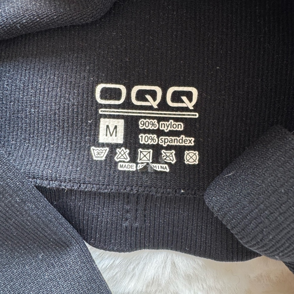 Amazon Black Ribbed Zip-Up Jacket - Picture 3 of 7